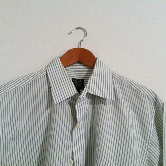 Jos. A. Bank JOS.A.BANK MENS COTTON DRESS SHIRT SIZE: L Size US L / EU 52-54 / 3 - 2 Thumbnail