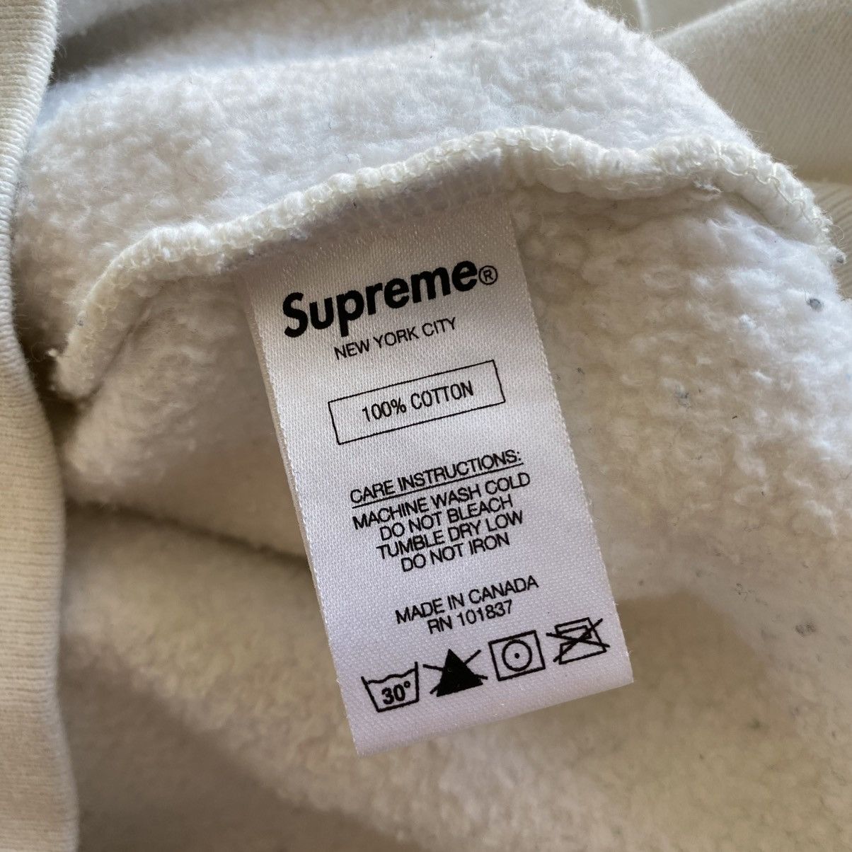 Supreme Supreme Don’t Be a Dick Crewneck Sweatshirt White 2017 Size US M / EU 48-50 / 2 - 7 Thumbnail