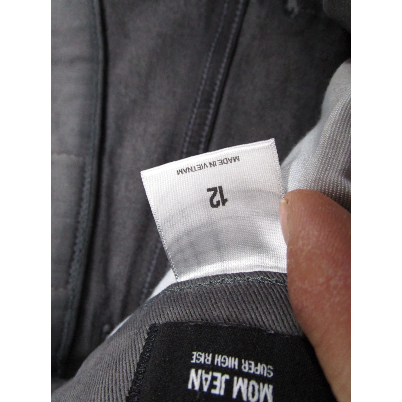 Express Express Women's Gray Denim Super High Rise Stretch Mom Jeans Size 12 Size 34" / US 12 / IT 48 - 6 Thumbnail