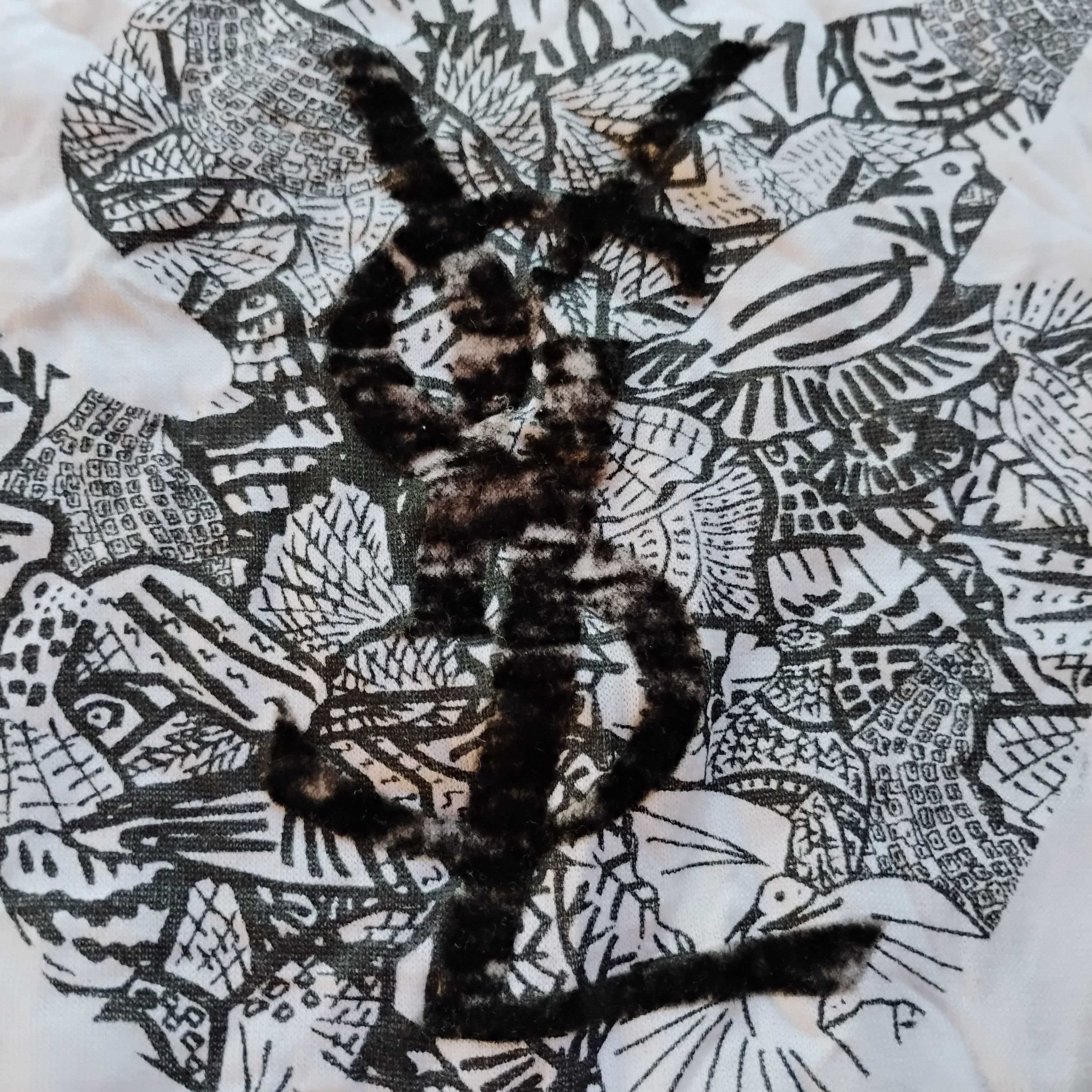 Yves Saint Laurent Yves Saint Laurent Rive Gauche T Shirt Size S / US 4 / IT 40 - 2 Thumbnail