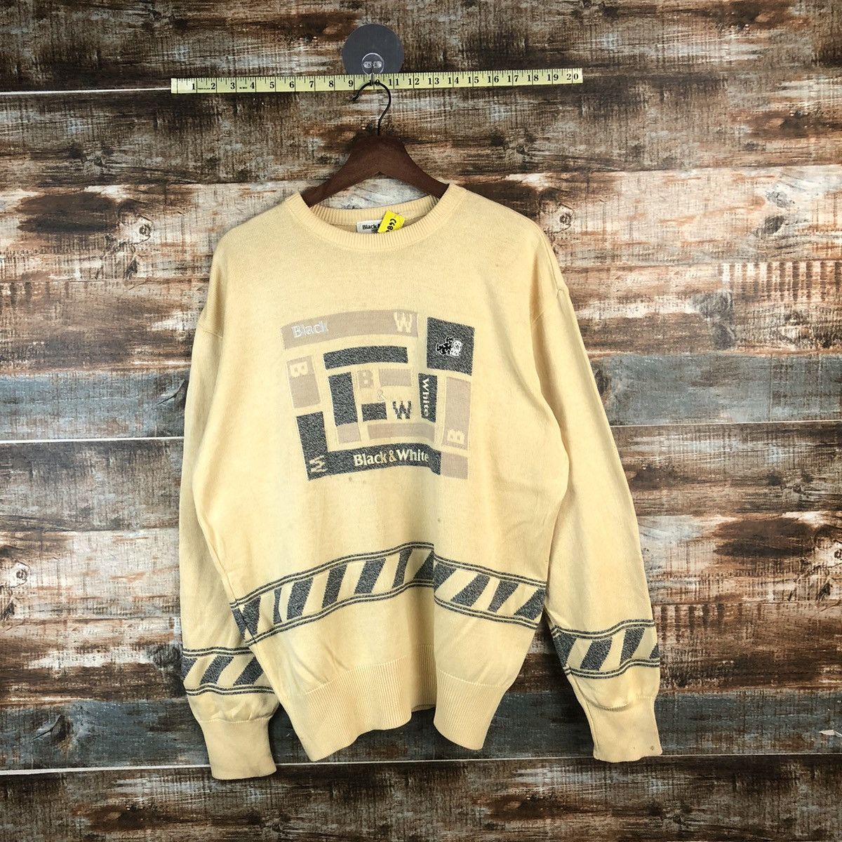 Homespun Knitwear DL Black White sportwear vintage japan Beige Knitwear #C686 Size US M / EU 48-50 / 2 - 1 Thumbnail