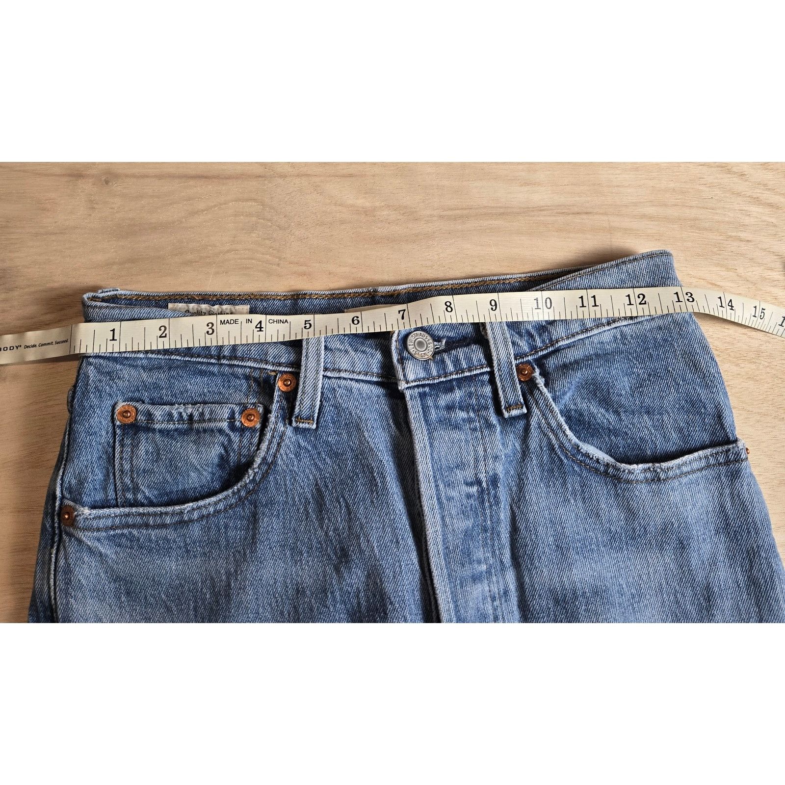 Levi's 2018 Levi's Ribcage Straight big E 27 button fly distressed Size 27" / US 4 / IT 40 - 6 Thumbnail
