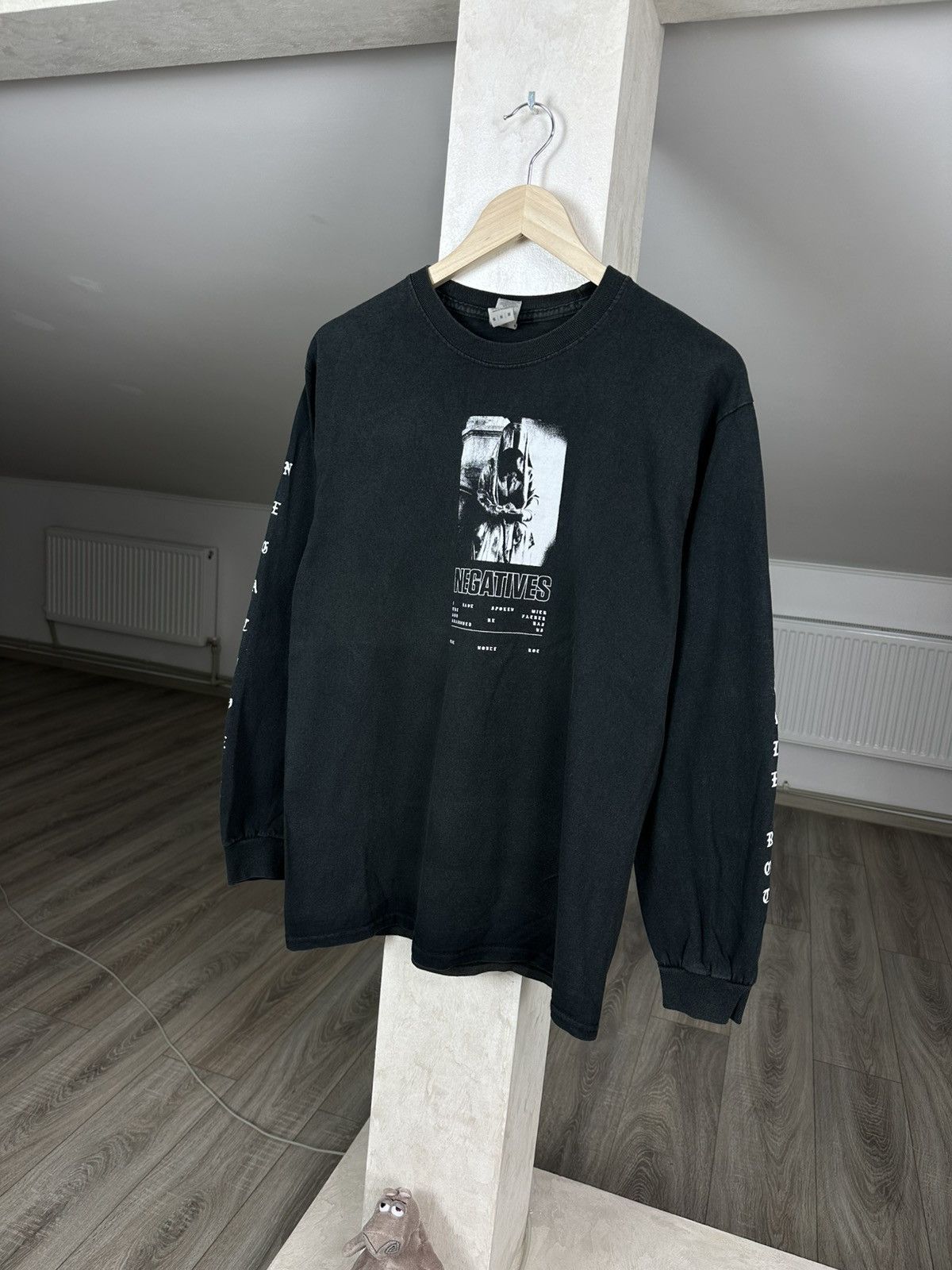Band Tees NEGATIVES Rock Band T-Shirt Y2K Size US M / EU 48-50 / 2 - 2 Thumbnail