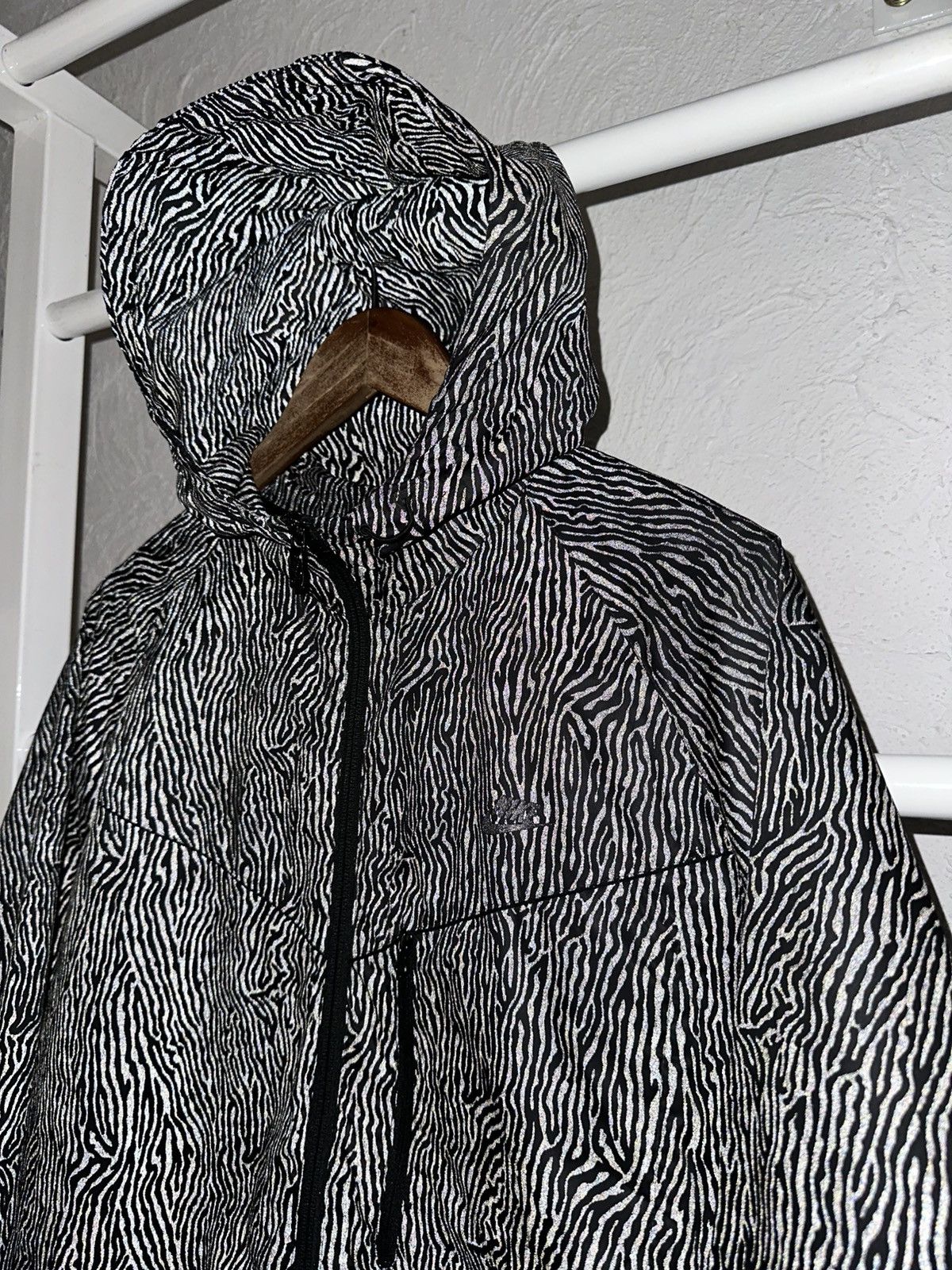 Nike Nike Women’s Full Reflective Windbreaker Jacket Size XL Size XL / US 12-14 / IT 48-50 - 5 Thumbnail