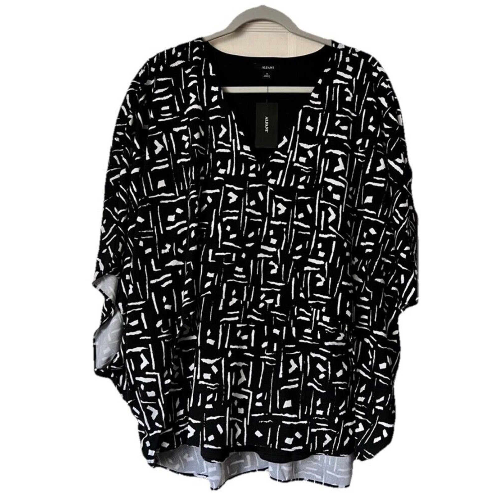 Alfani Alfani Women's Dolman Sleeves Blouse Black & White Size M Size M / US 6-8 / IT 42-44 - 2 Thumbnail