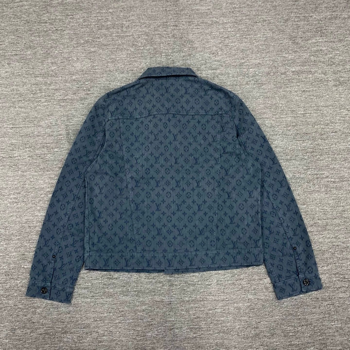 Louis Vuitton Louis Vuitton Blue Monogram Denim Jacket Size XL / US 12-14 / IT 48-50 - 2 Thumbnail