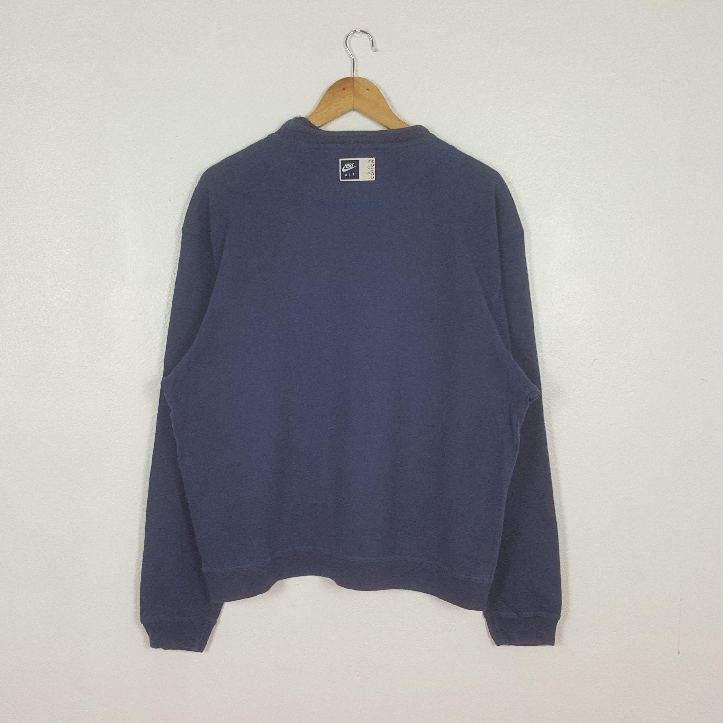 Nike Vintage Nike Air Embroidery Sports Style Sweatshirt C313N6 Size US L / EU 52-54 / 3 - 3 Thumbnail
