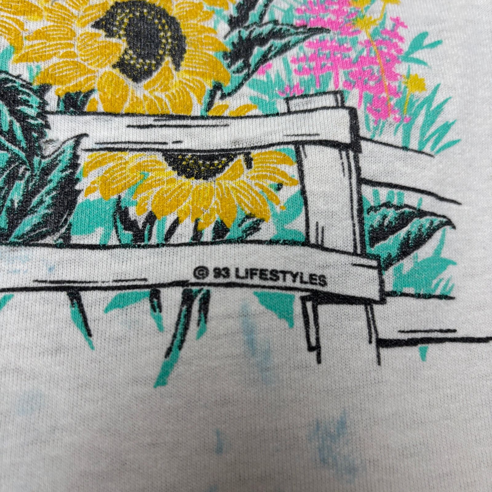 Vintage Vintage 90s Beaver Creek Sunflower Shirt 22x28 Distressed Size US L / EU 52-54 / 3 - 3 Thumbnail