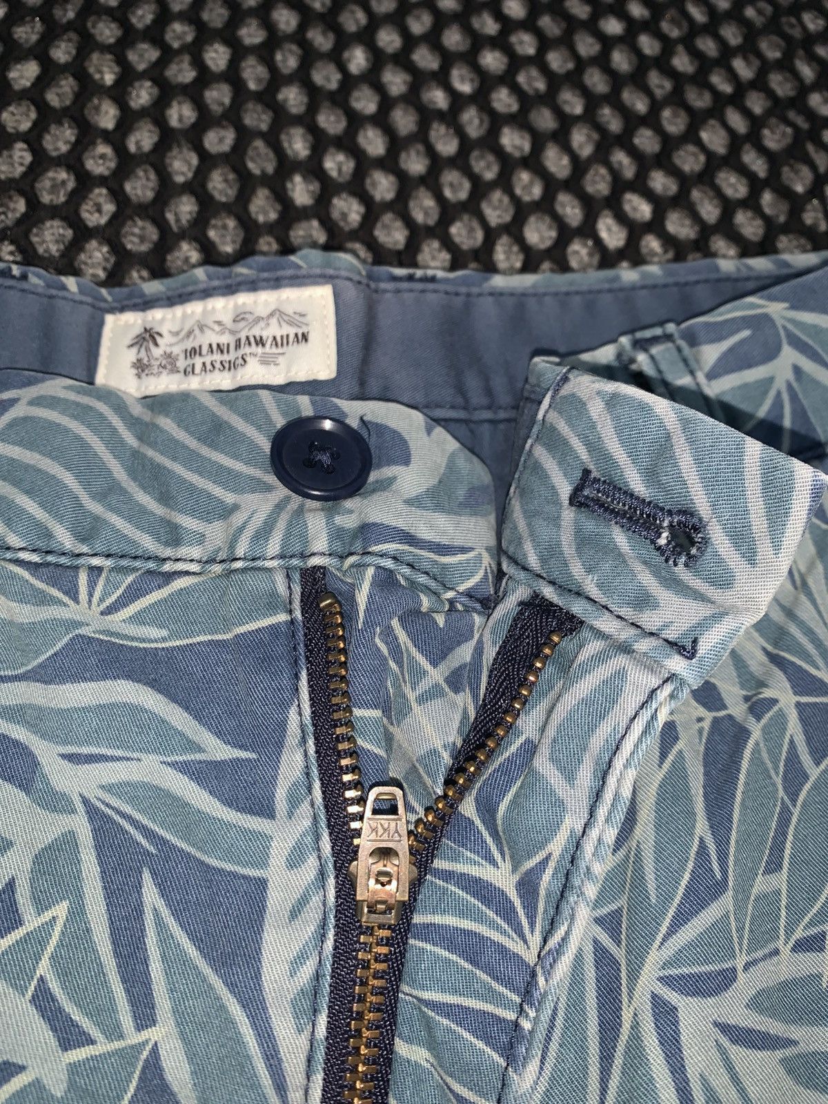 Uniqlo Iolani Hawaiian Classic Uniqlo Short Pants Size US 32 / EU 48 - 6 Thumbnail