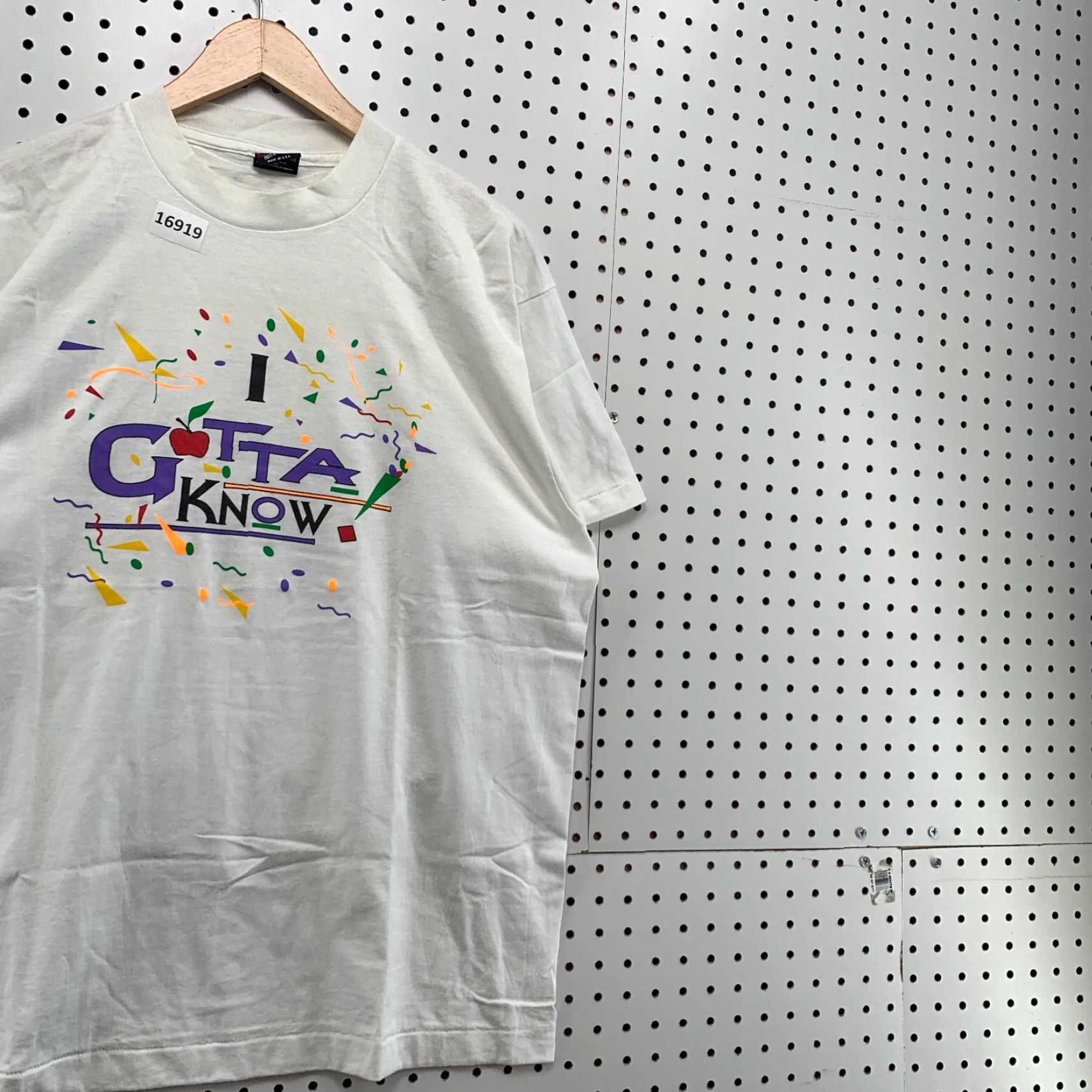 Fruit Of The Loom VINTAGE Fruit of the Loom 90s T-Shirt Adult XL White "I Gotta Know" Short Sleeve Teacher Mens Size US XL / EU 56 / 4 - 4 Thumbnail