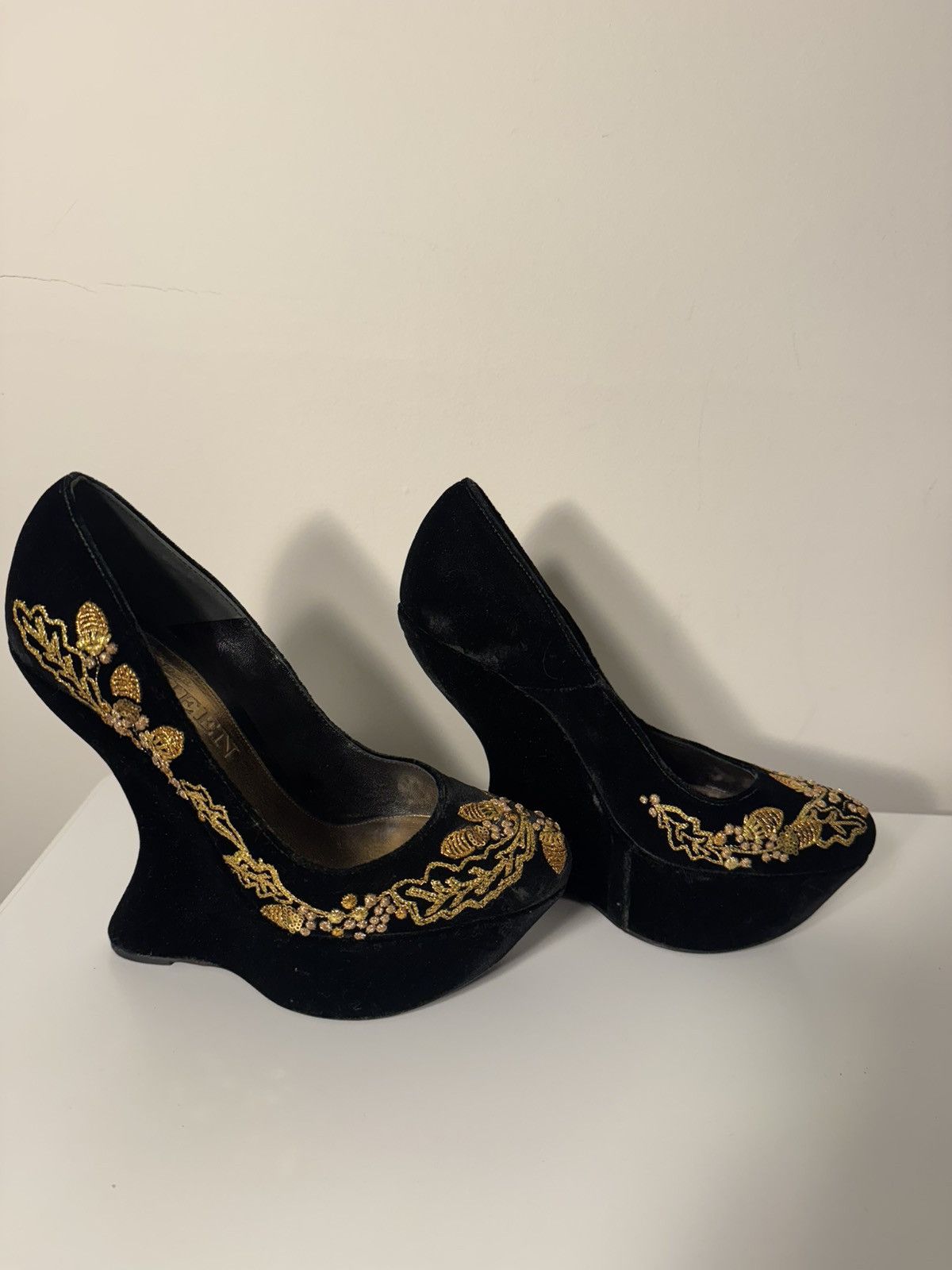 Alexander McQueen Alexander McQueen Armadillo heels Size US 7 / IT 37 - 4 Thumbnail