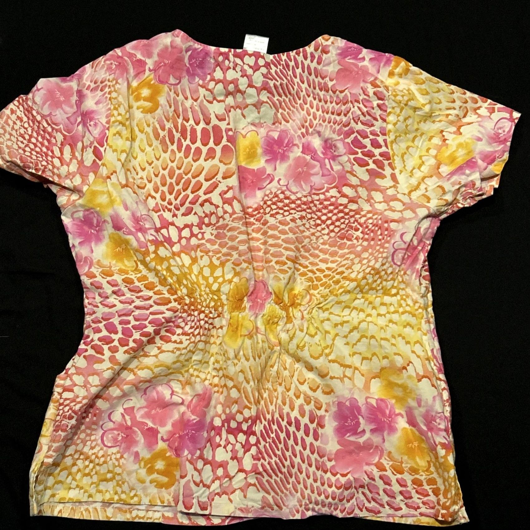 Cherokee Cherokee Floral Snakeskin Scrub Top Nursing Medical Pink L Women Size US L / EU 52-54 / 3 - 3 Thumbnail