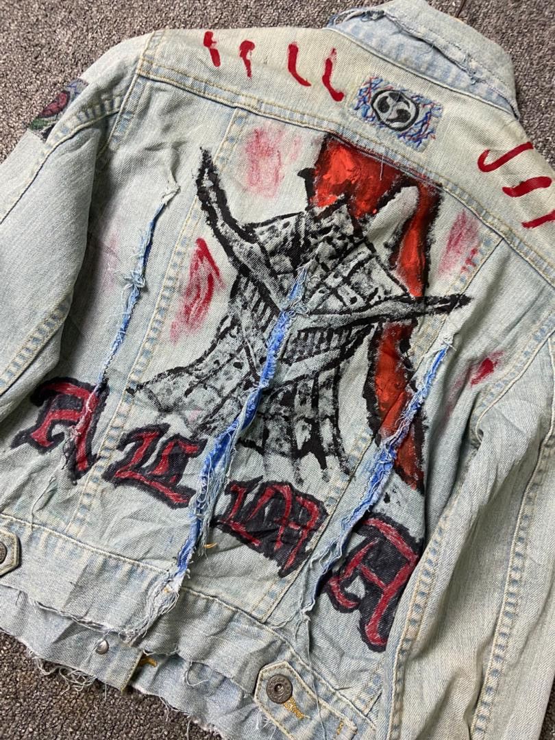 Japanese Brand Uniqlo Customized Distressed Denim Jacket (180) Size S / US 4 / IT 40 - 2 Thumbnail