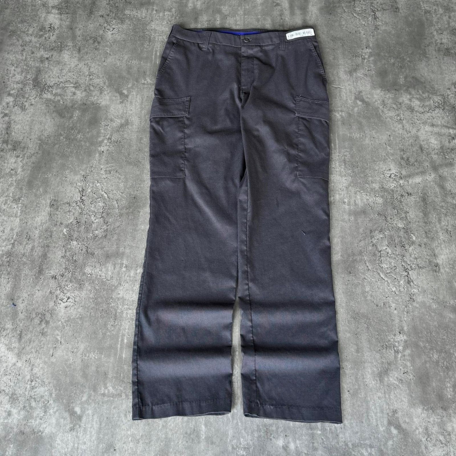 Cintas × Vintage Vintage Y2K Carhartt Style Grey Cargo Tech Workwear Pants Size US 33 - 1 Thumbnail