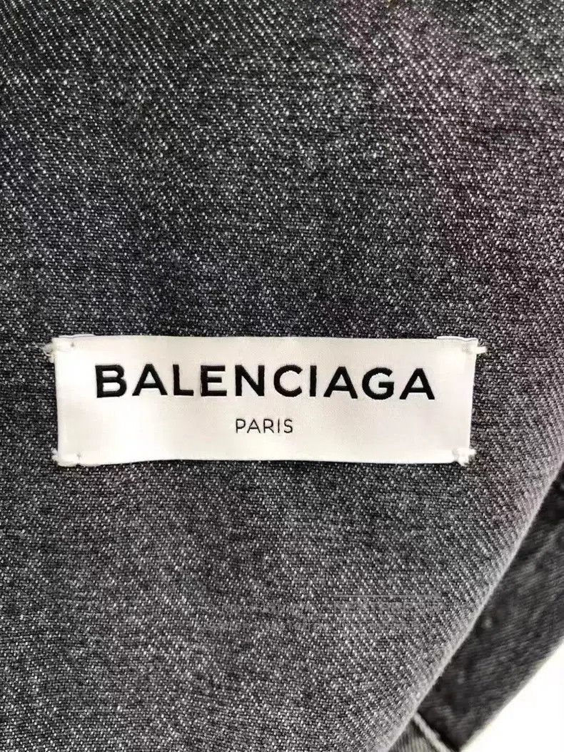 Balenciaga Balenciaga Distressed Logo Denim Jacket Size XXS / US 00 / IT 34 - 5 Thumbnail