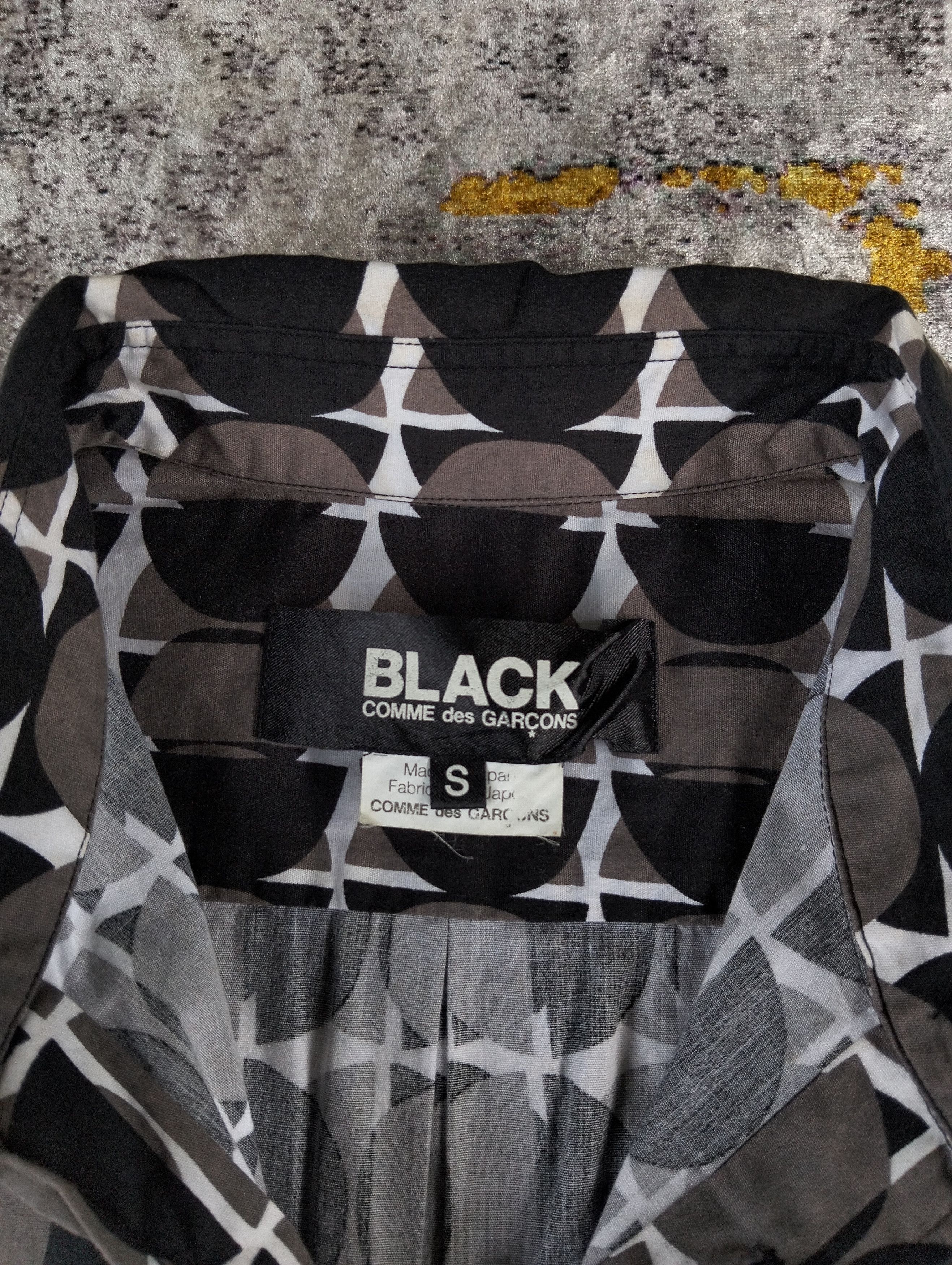 Comme des Garcons Black AD2009 Comme des Garcons Black Abstract Shirt Size US S / EU 44-46 / 1 - 7 Thumbnail