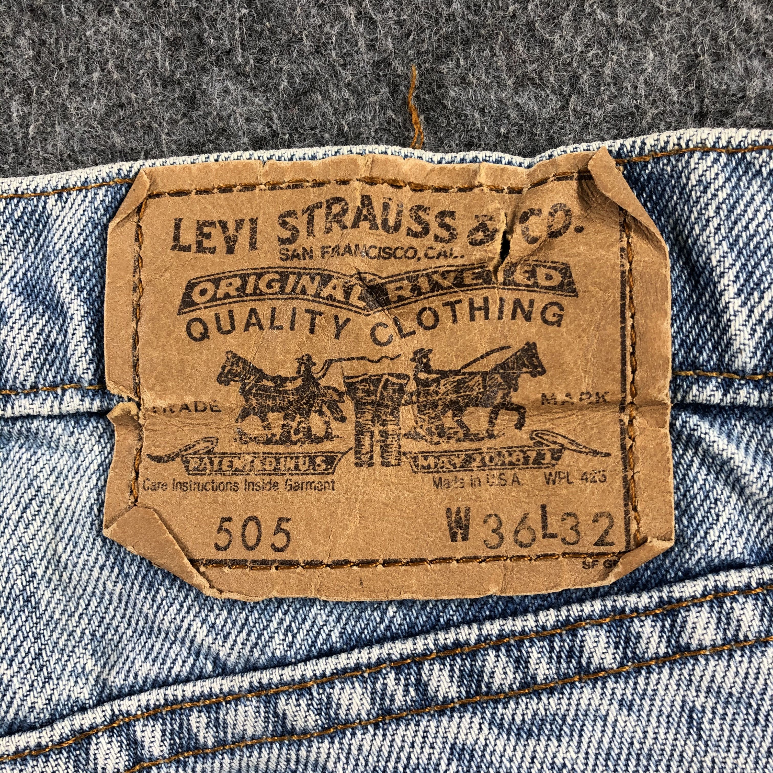 Levi's 90s Vintage Light Wash Levis 505 Jeans-J2283 Size US 35 - 5 Thumbnail