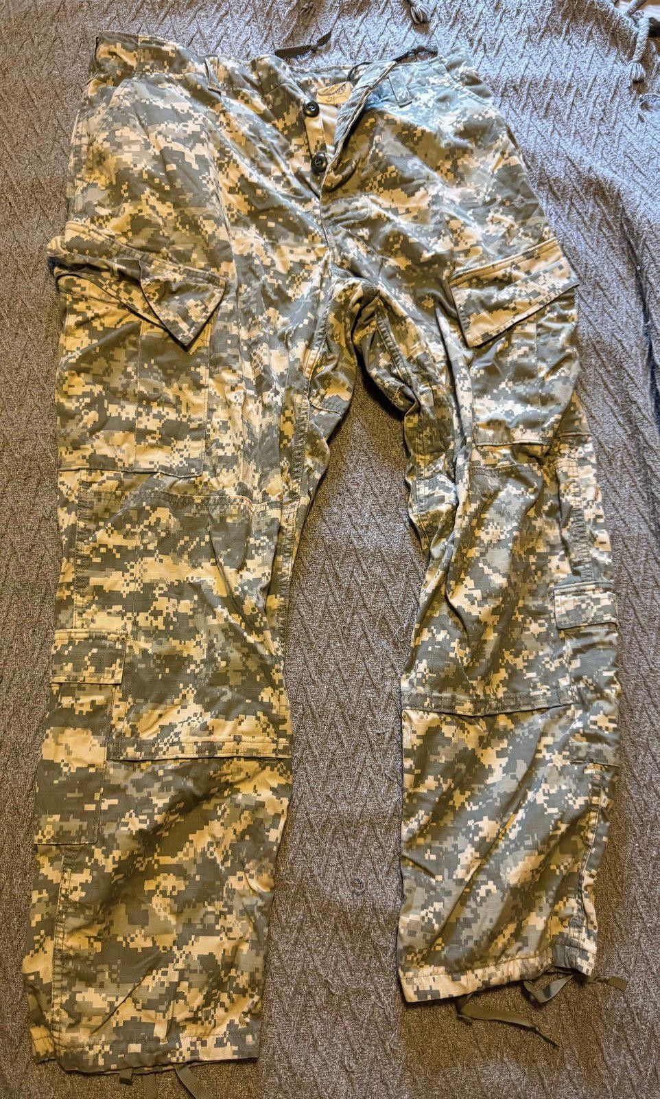 Under Armour Army Men's Hot Weather Camo Pants Med/Reg Size US 32 / EU 48 - 1 Thumbnail