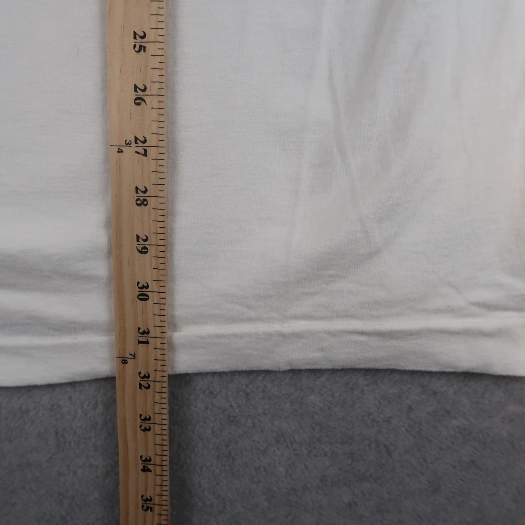 Fruit Of The Loom VINTAGE Las Vegas 90s T shirt Mens 2XL White Cotton Crew Neck Fruit of the Loom Shirt USA Distressed 90s Grunge Hip Hop Punk Japanese? Size US XXL / EU 58 / 5 - 6 Thumbnail