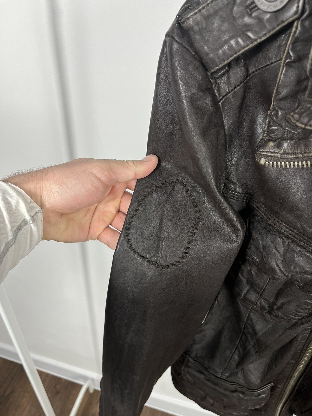 Superdry Superdry Genuine Leather Jacket Black Size M Distressed Size US M / EU 48-50 / 2 - 6 Thumbnail