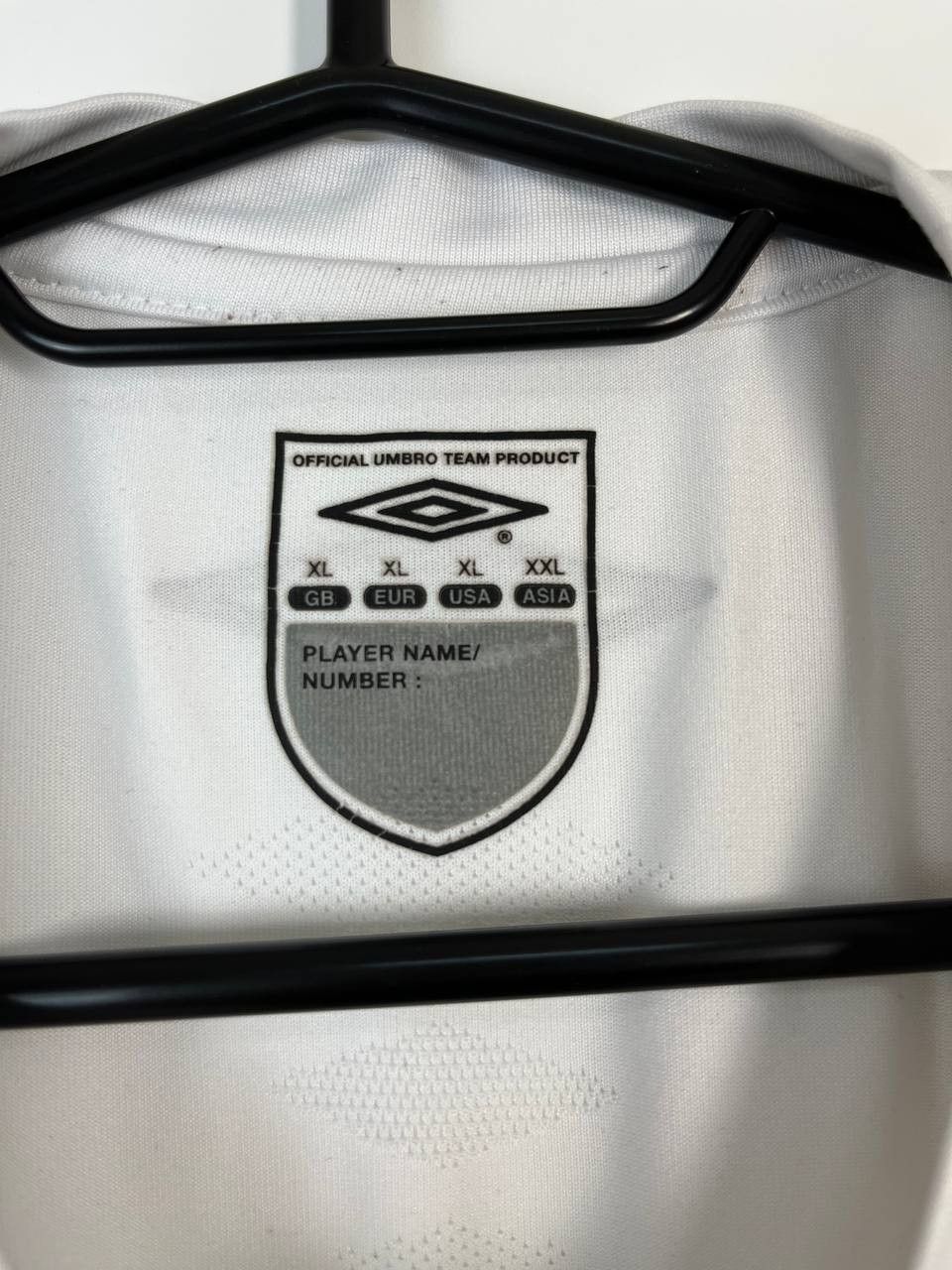 Umbro ENGLAND SLEEVELESS JERSEY UMBRO SIZE XL Size US XL / EU 56 / 4 - 2 Thumbnail