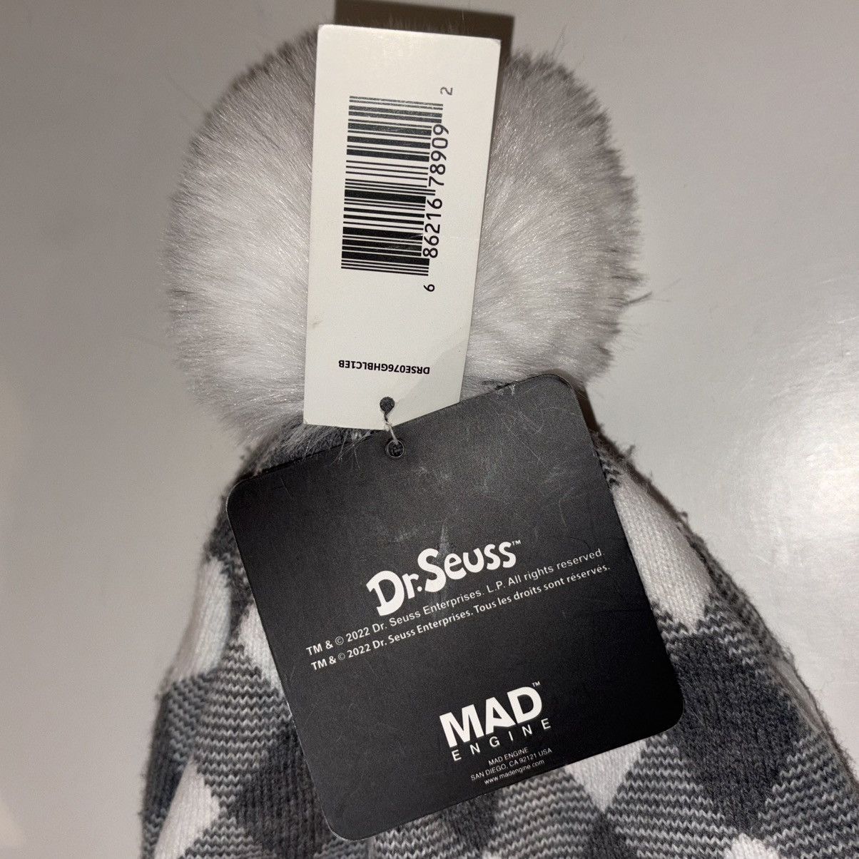 Mad Engine The Grinch Dr. Seuss MAD Engine Winter Toque Pom Beanie Hat Size ONE SIZE - 16 Thumbnail