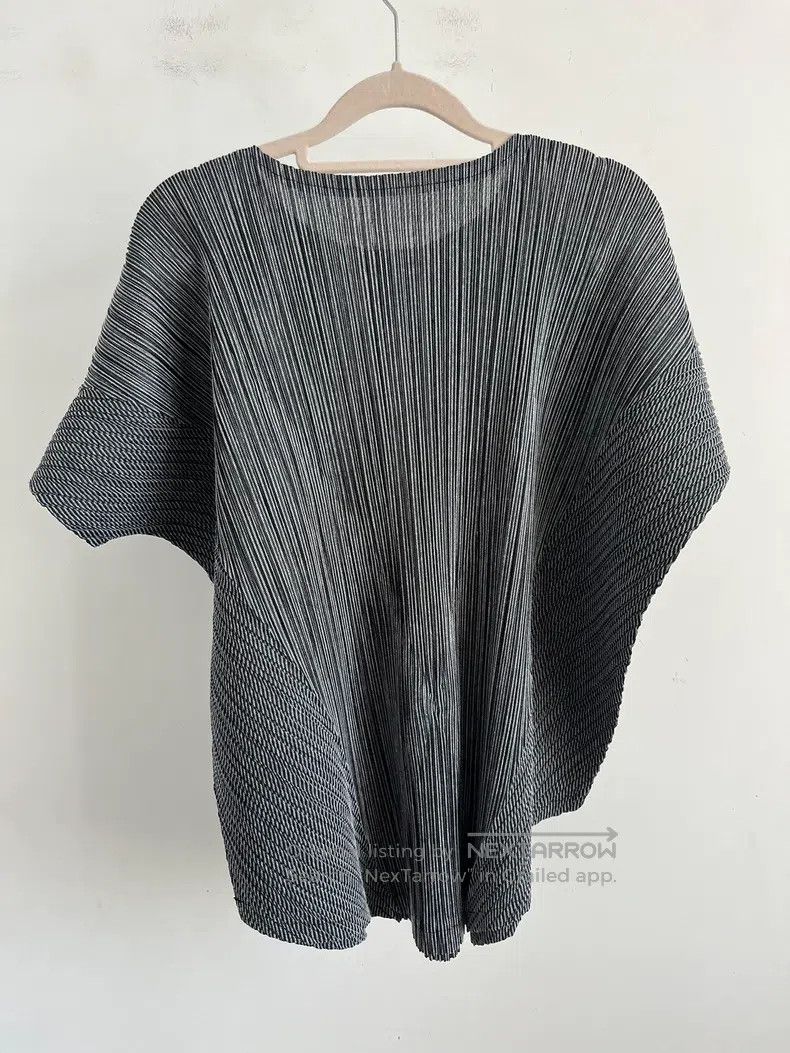 Issey Miyake Issey Miyake Gray Short Sleeve Size L / US 10 / IT 46 - 2 Thumbnail