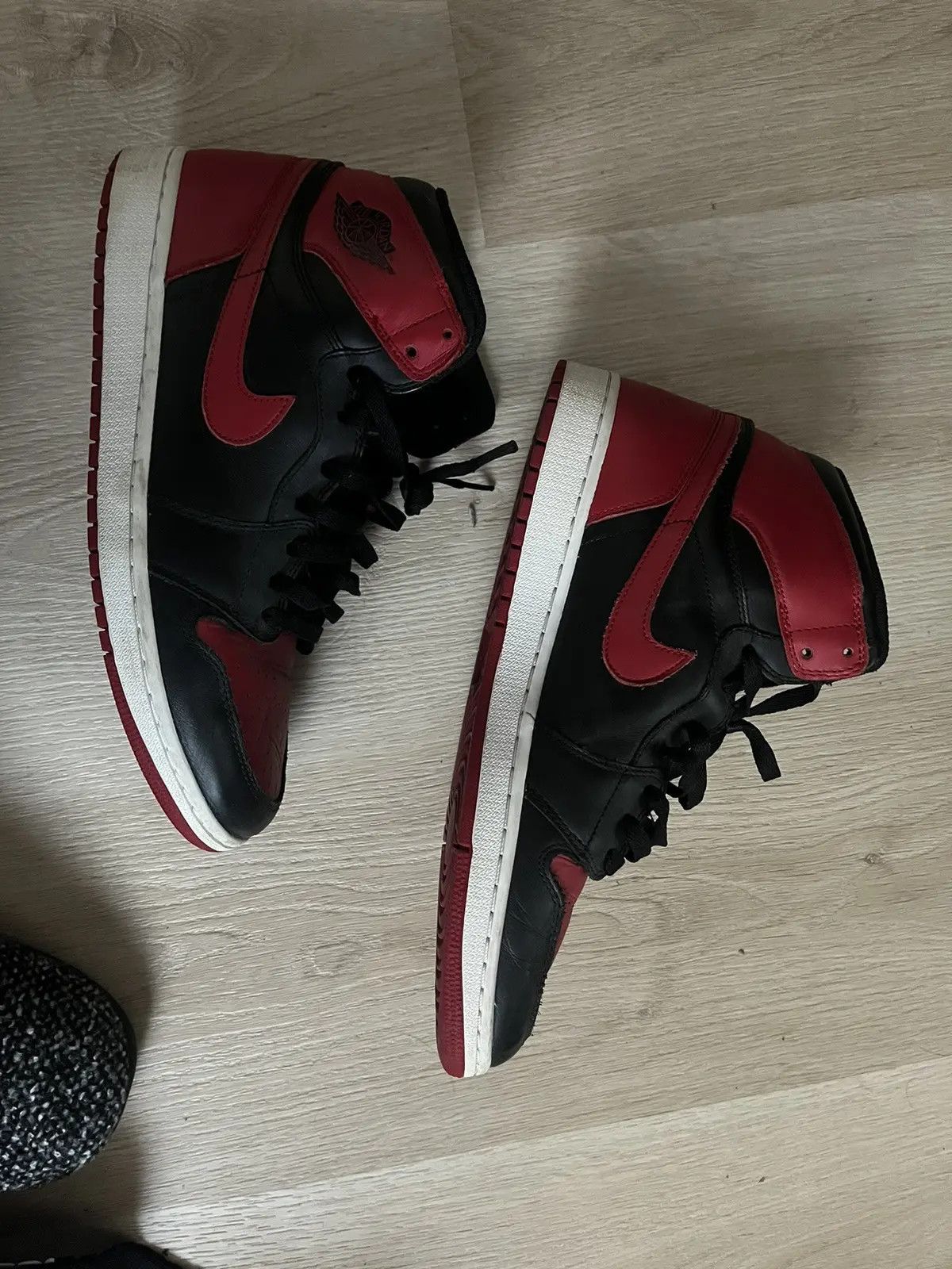 Jordan Brand Jordan 1 Bred Retro High OG2 Size US 13 / EU 46 - 2 Thumbnail