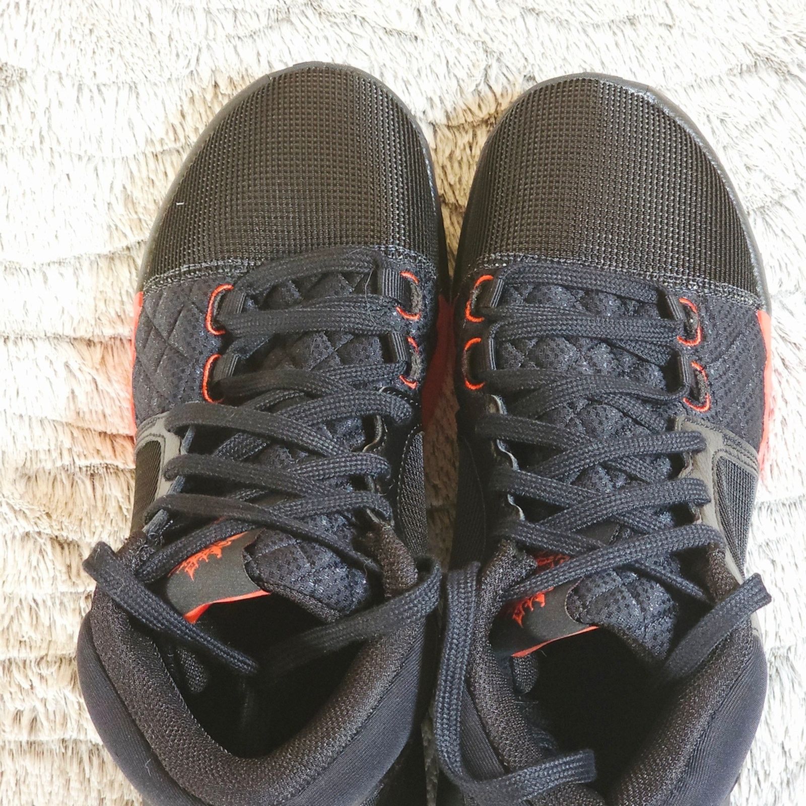 Nike NWOB Nike LeBron Witness 8 "Bred" Black University Red-Sz 9 Size US 9 / EU 42 - 5 Thumbnail