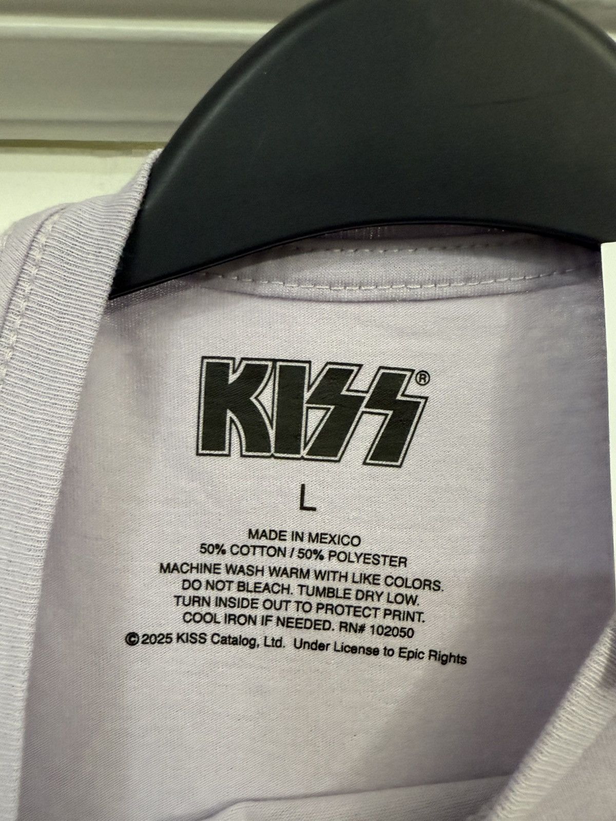 KISS NWT‼ KISS Size Large Short Sleeve Graphic Band T-Shirt Size L / US 10 / IT 46 - 3 Thumbnail
