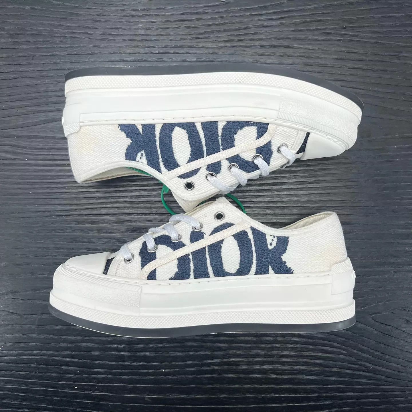 Dior Dior Walk'dior white blue graffiti 36.5 like new Size US 6 / IT 36 - 3 Thumbnail
