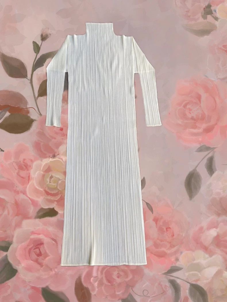 Issey Miyake Issey Miyake size:2 A white long-sleeved dress with right- Size M / US 6-8 / IT 42-44 - 2 Thumbnail