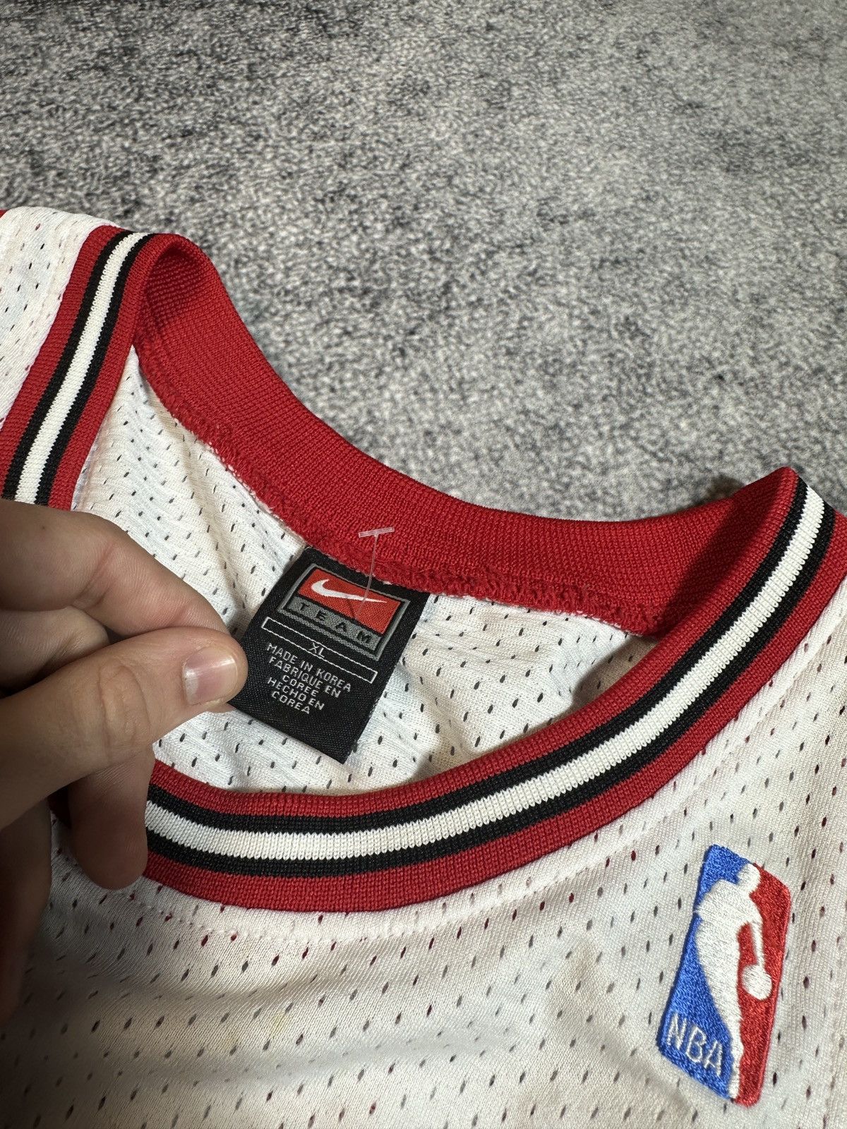 NBA Vintage Nike Chicago Bulls Jordan 23 NBA Basketball Jersey Size US XL / EU 56 / 4 - 5 Thumbnail