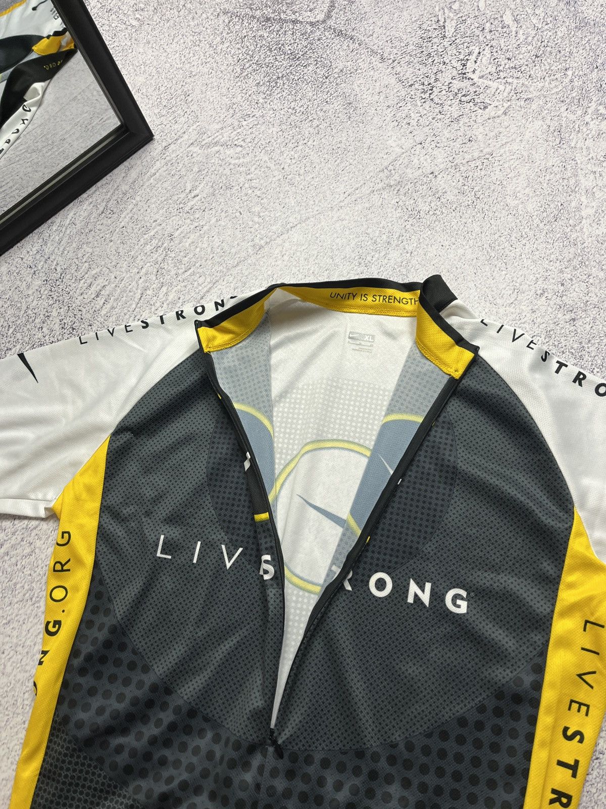 Nike Nike Live Strong Cycling Jersey Unity Is Strength Sportswear Size US L / EU 52-54 / 3 - 4 Thumbnail