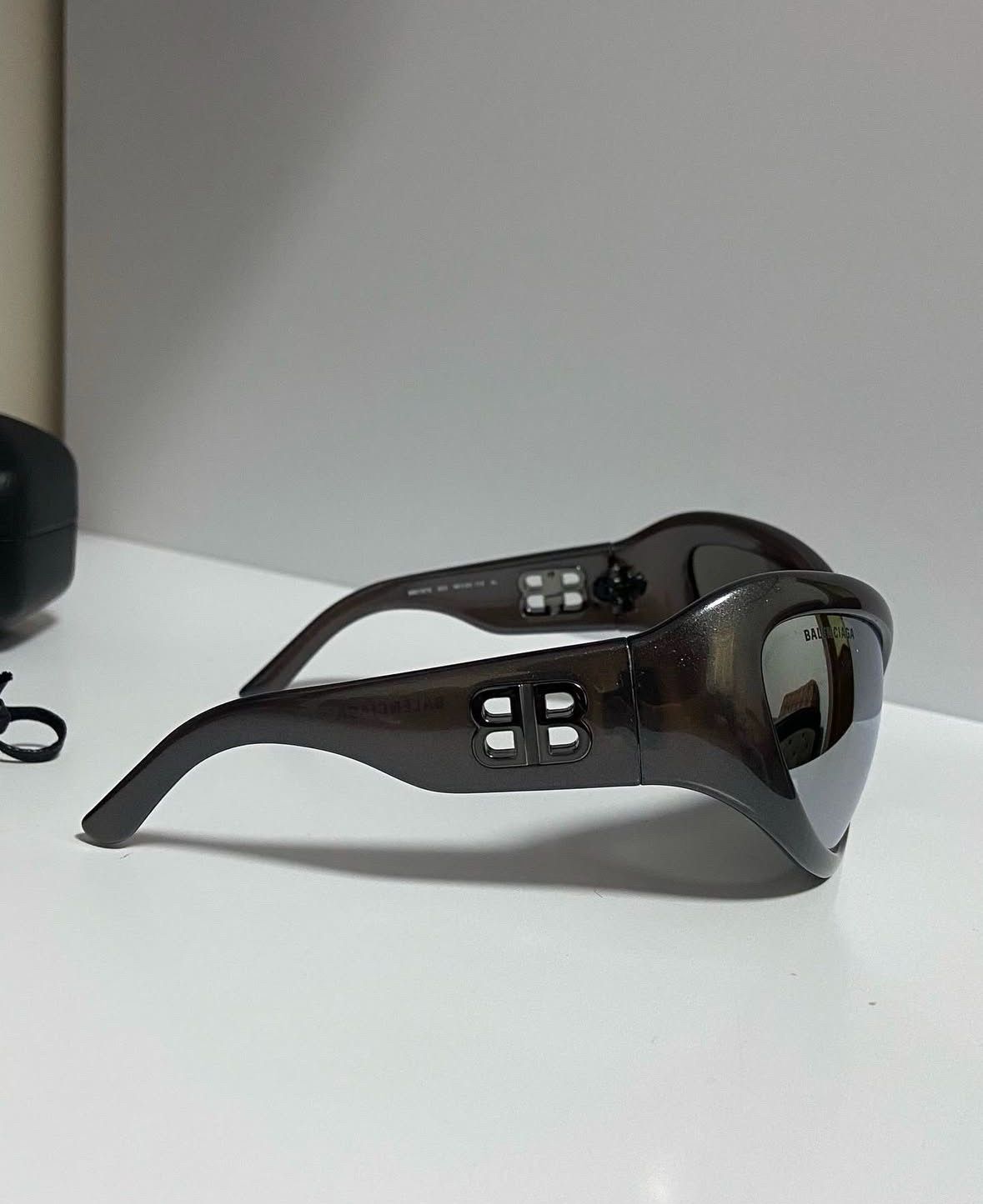 Balenciaga Balenciaga nevermind cat alien sunglasses Size ONE SIZE - 3 Thumbnail