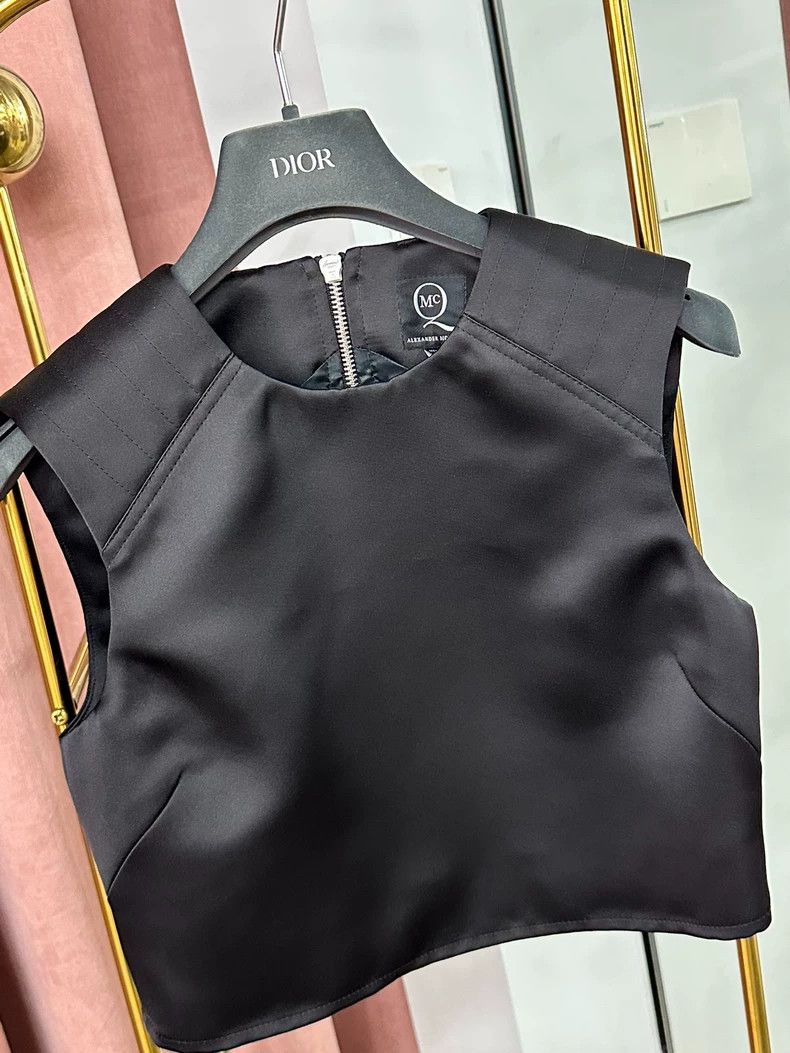 Alexander McQueen Alexander Mcqueen Black vest sleeveless Size XS / US 0-2 / IT 36-38 - 2 Thumbnail