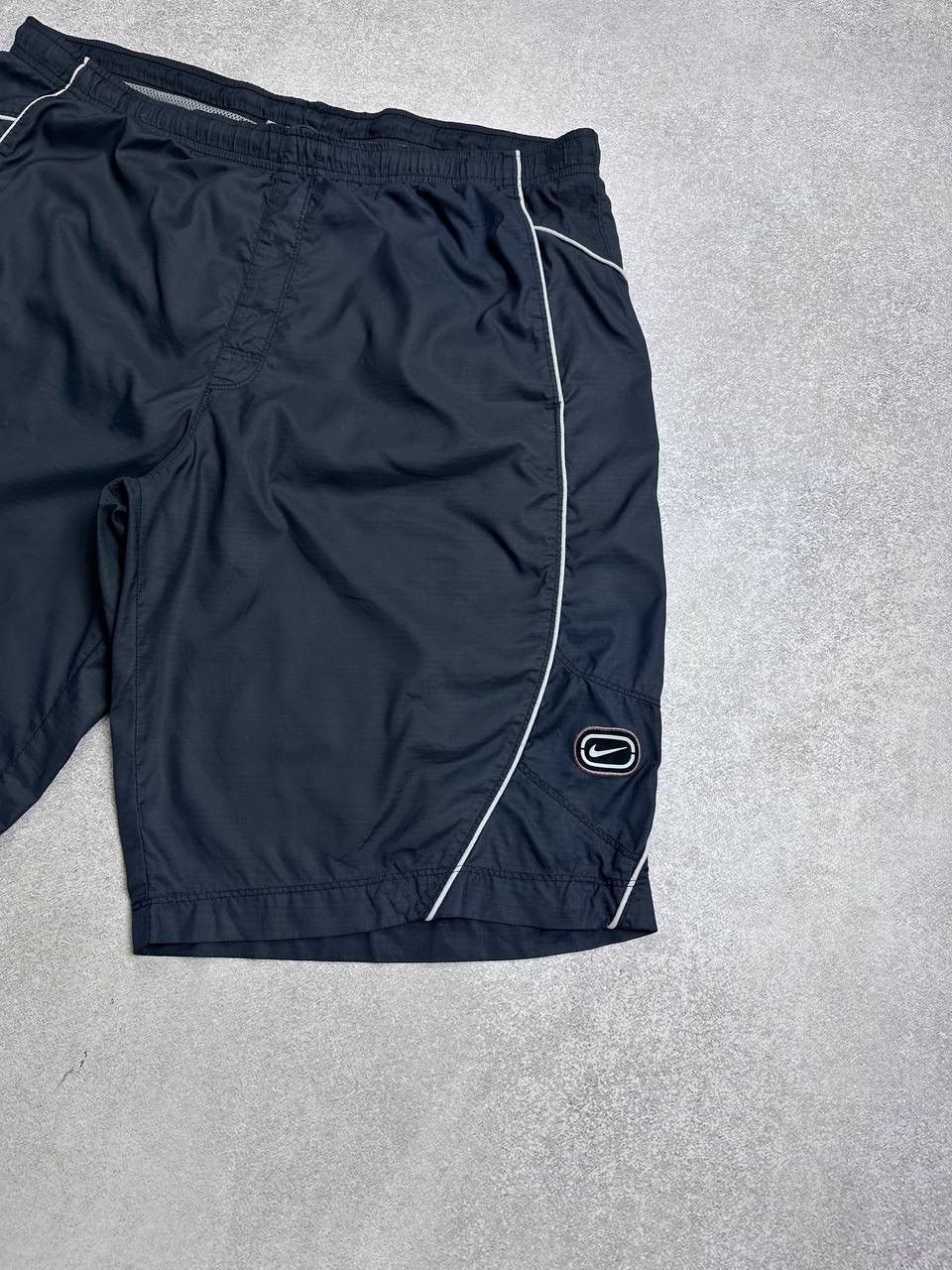 Nike Vintage Nike Swoosh Tn Skepta Style Nylon Shorts Y2K L Size US 34 / EU 50 - 2 Thumbnail
