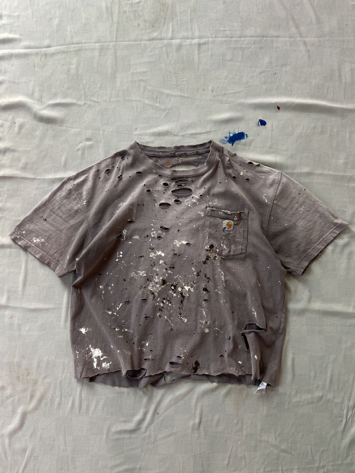 Carhartt Carhartt Thrashed Tee Pocket has a Rip and correct fade Size US XL / EU 56 / 4 - 2 Thumbnail