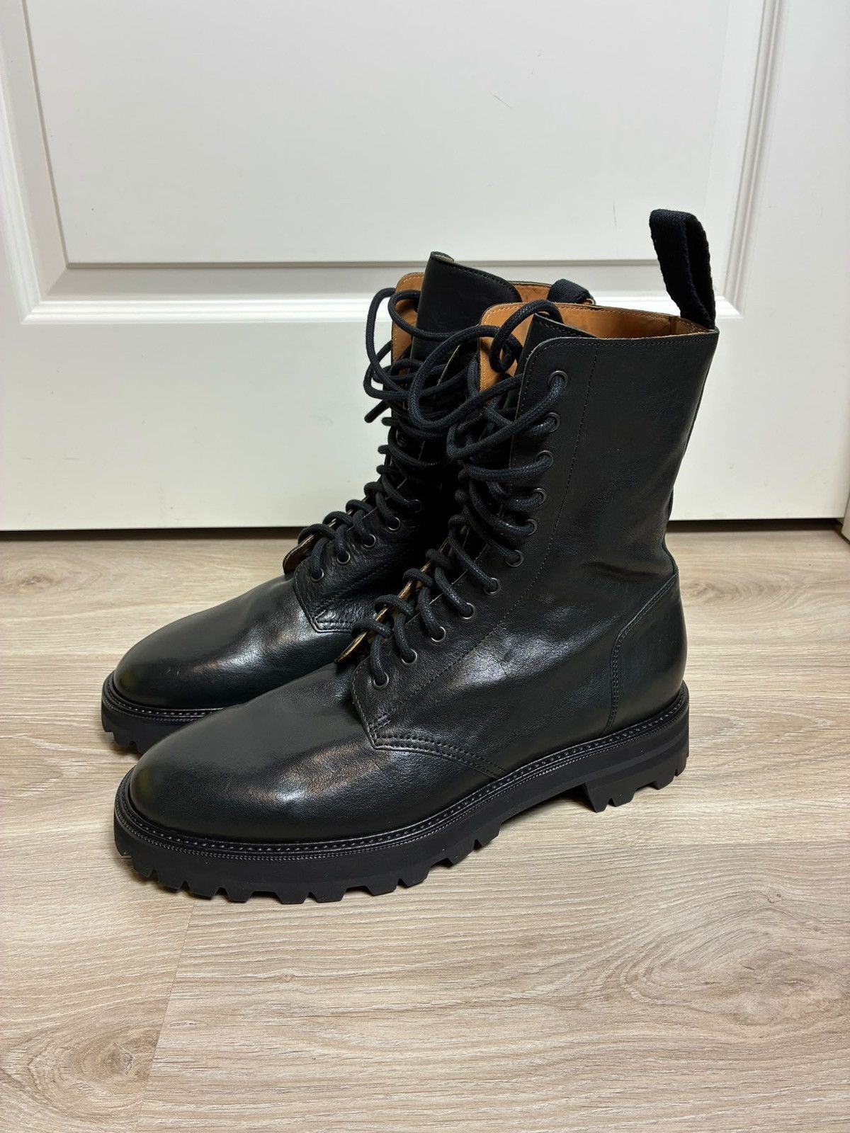 希少Maison Margiela combat boots archive41 Maison Margiela Maison Margiela Distressed Combat Boots | Grailed