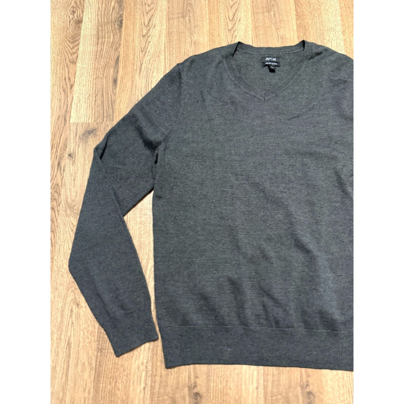 Apt. 9 APT. 9 Shirts Men Long Sleeve V-Neck Gray Stretch Merino Blend M Size Shirt Size US M / EU 48-50 / 2 - 4 Thumbnail
