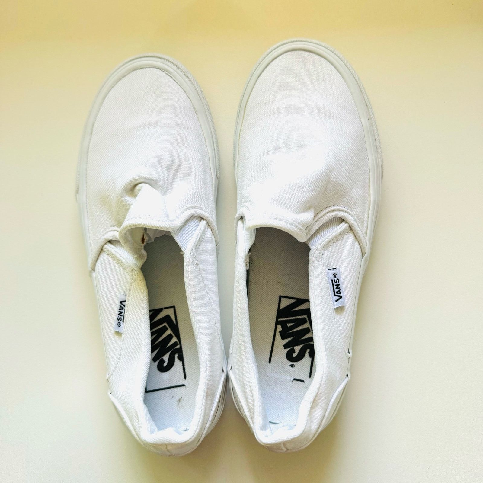Vans VANS Classic Retro White Slip On Low Top Sneakers Shoes Size US 5.5 / IT 35.5 - 13 Thumbnail