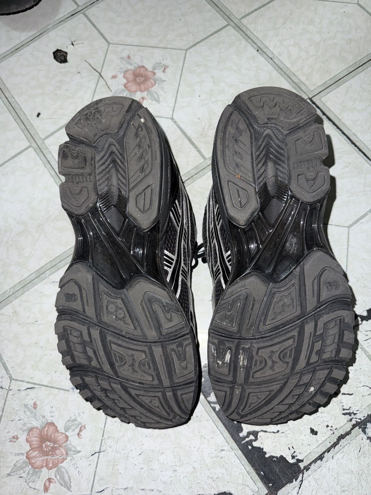 Asics Asics Gel Kayano 14 Size US 9.5 / EU 42-43 - 5 Thumbnail