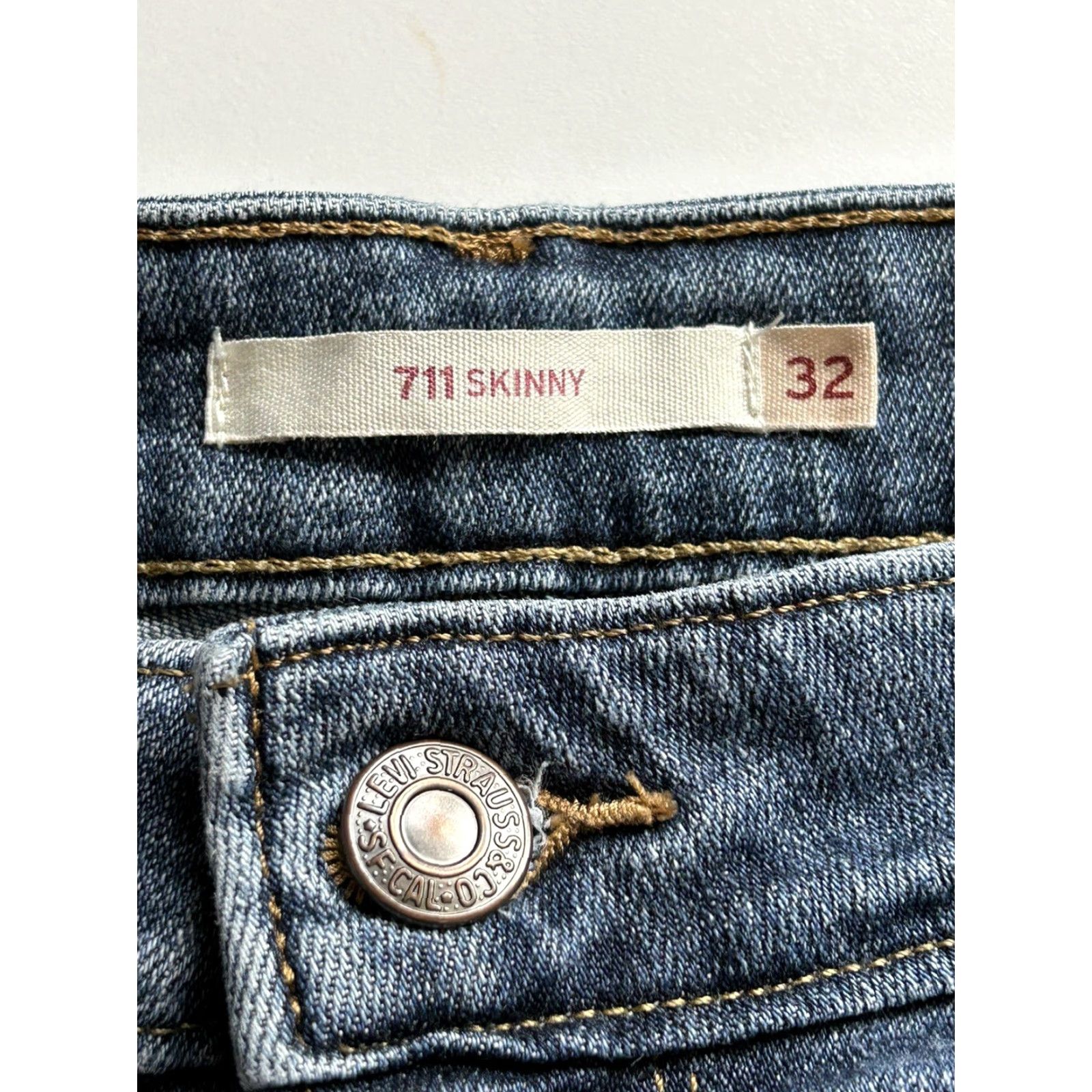 Levi's **Levi's Women's 32 Mid Rise Skinny Jeans Blue Cotton** User: Levi's Women's 32 Mid Rise Skinny Blue Jeans Cotton Blend Size 24" / US 00 / IT 34 - 5 Thumbnail