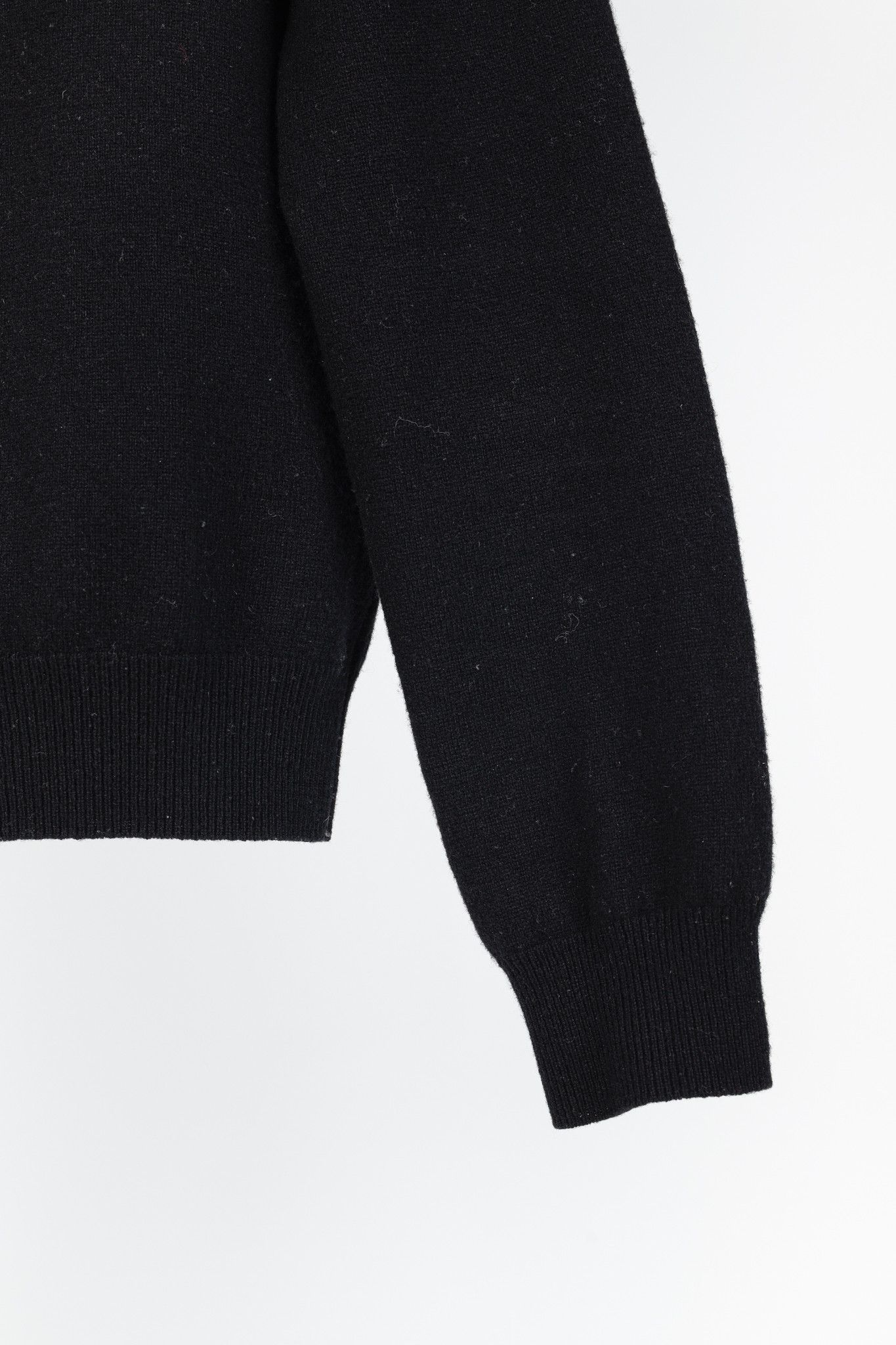 Comme des Garcons Comme des Garcons PLAY Black V-Neck Heart-Logo Sweater Size L / US 10 / IT 46 - 7 Thumbnail