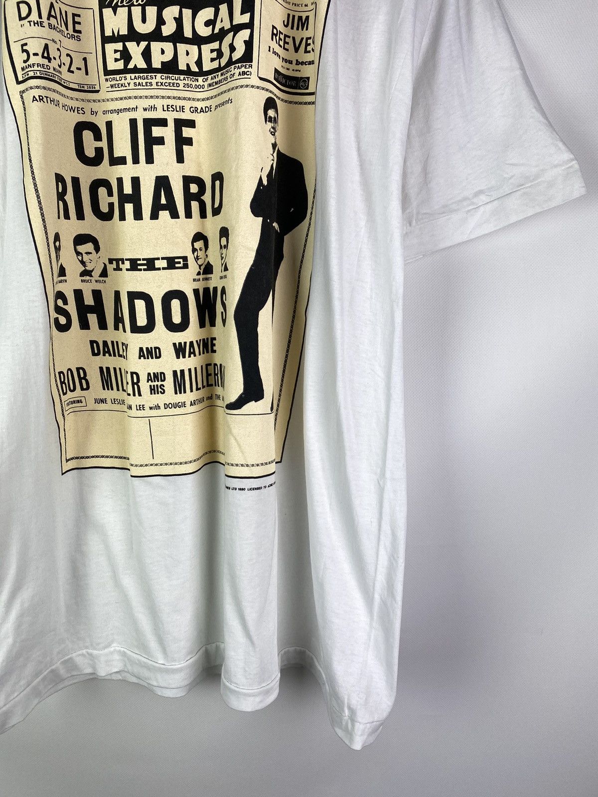 Band Tees Cliff Richard vintage 1990 band t shirt size XXL Size US XXL / EU 58 / 5 - 8 Thumbnail