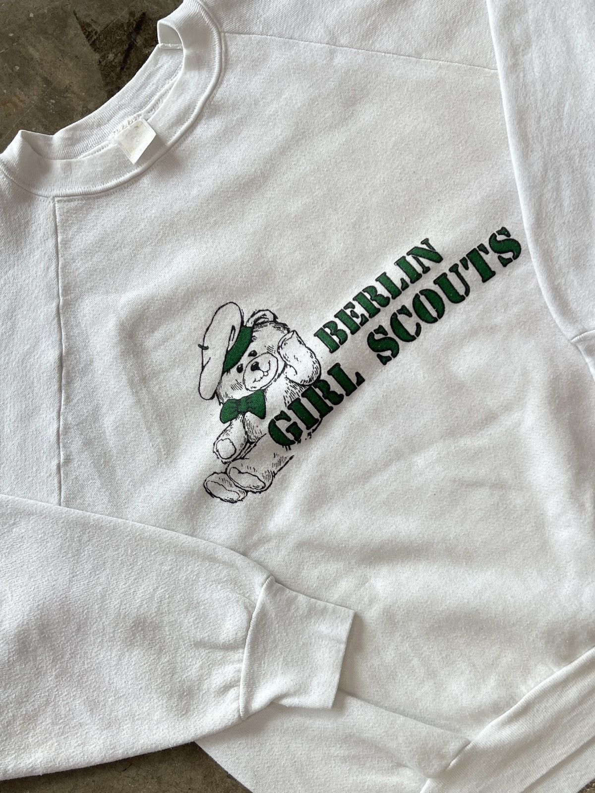 Vintage Vintage Berlin Girl Scouts Bear Cub Crewneck Large Size US L / EU 52-54 / 3 - 1 Thumbnail
