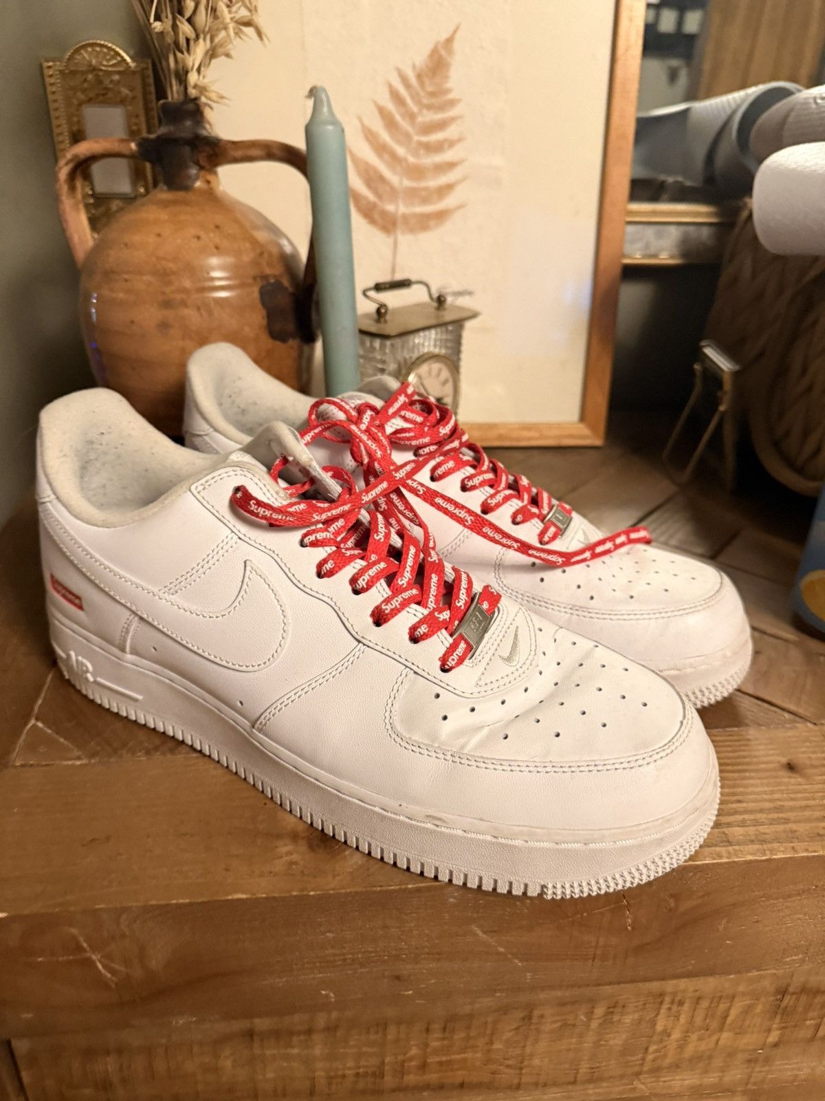 Nike × Supreme Supreme x Nike white Air Force 1 Size US 10.5 / EU 43-44 - 1 Thumbnail