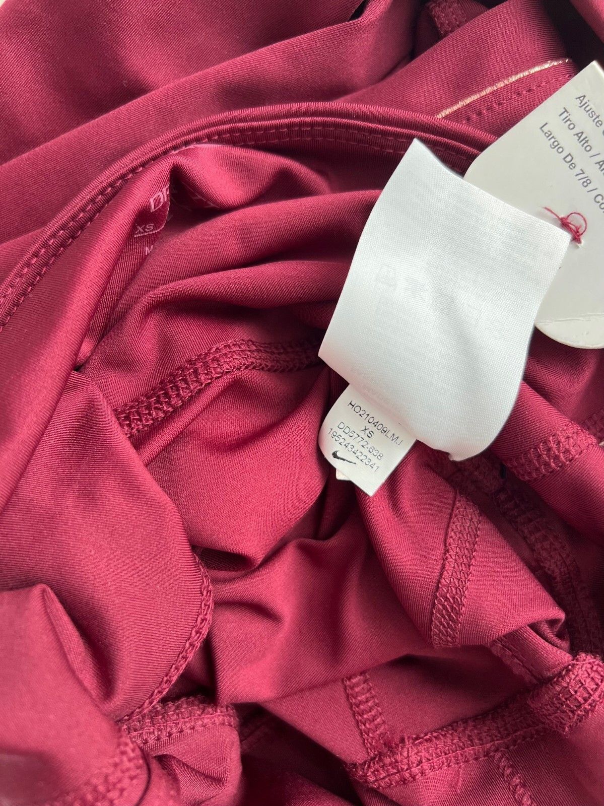 Nike Nike DD5772 Yoga 7/8 Metallic Leggings Beetroot Maroon XS Size 24" / US 00 / IT 34 - 5 Thumbnail