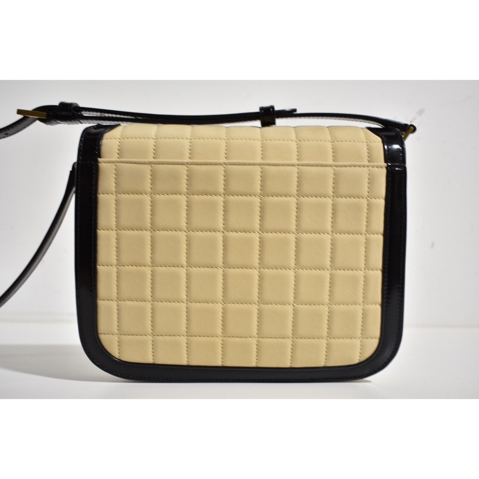 Yves Saint Laurent Saint Laurent Beige Suede Quilted Black Shoulder Bag Size ONE SIZE - 8 Thumbnail