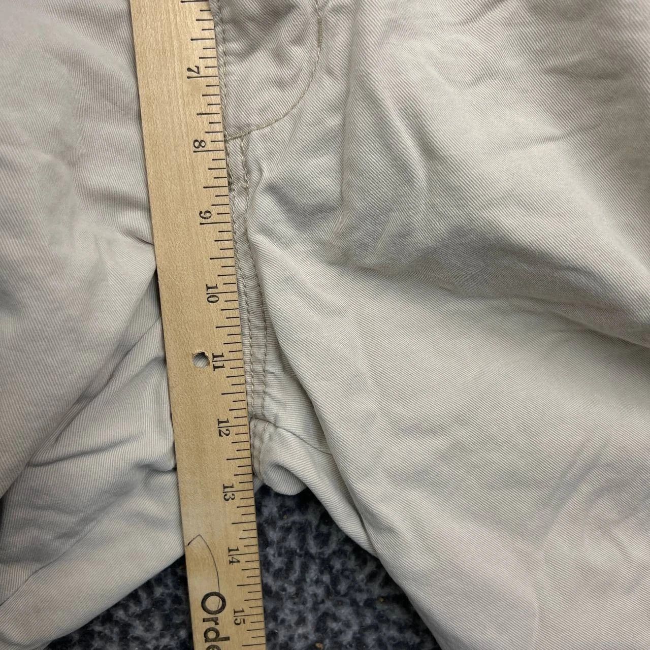 Old Navy Old Navy Shorts Men 36 Cream Chino Pockets Flat Front Cotton Size US 36 / EU 52 - 6 Thumbnail